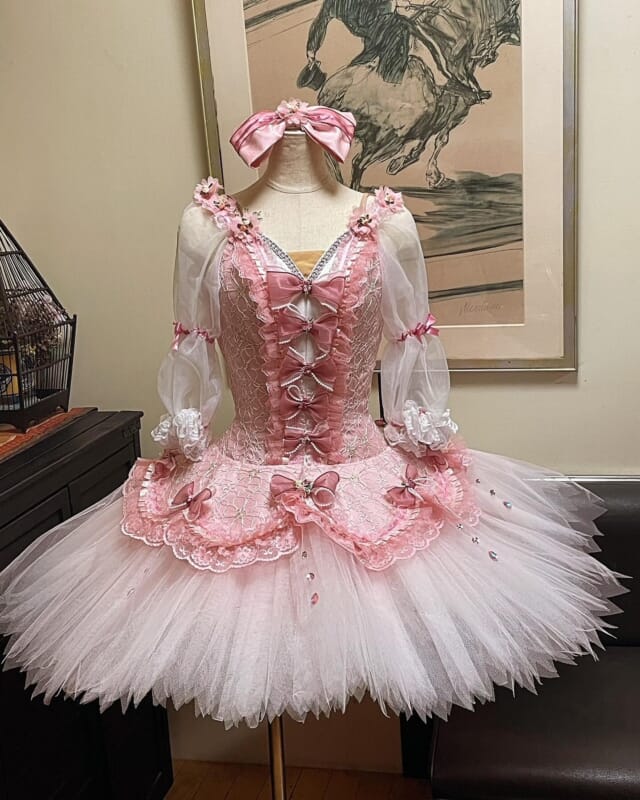 アトリエ・ウーノ】大阪でバレエ衣装レンタルとバレエティアラ教室